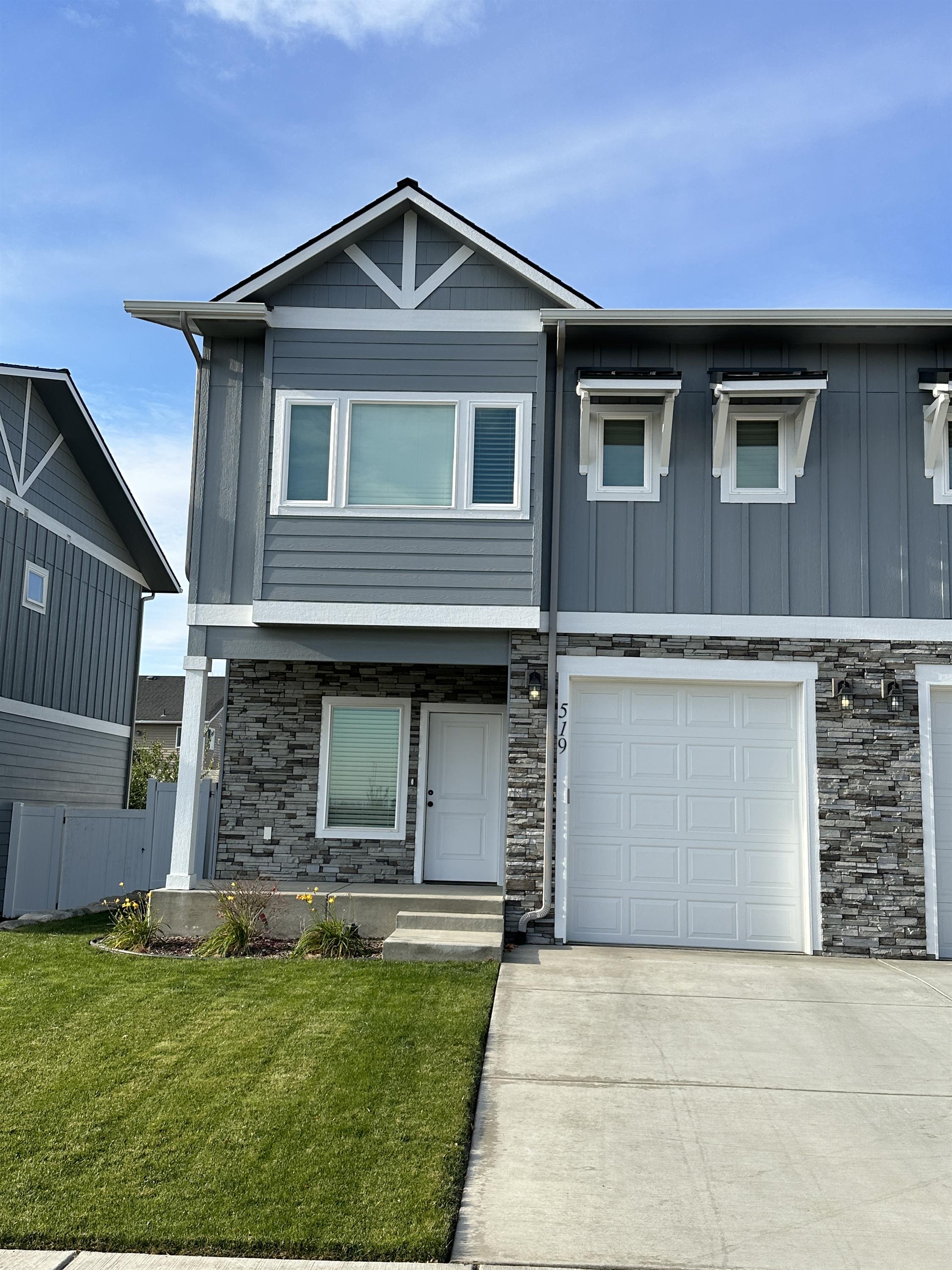 519 N Creative Way